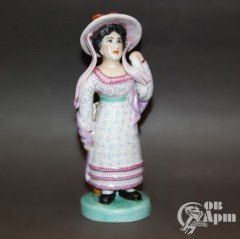 Скульптура "Барышня в шляпе"